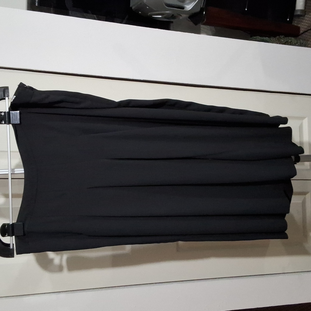 Creation L Split Skirt